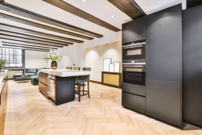 As you begin the exciting, yet arduous, process of designing your custom home design in Asheville, we know you have many different aspects to consider. Today, we’d love to share with you some of the pros and cons of open versus traditional floor plan designs, to hopefully make your custom home design process just a bit easier.
